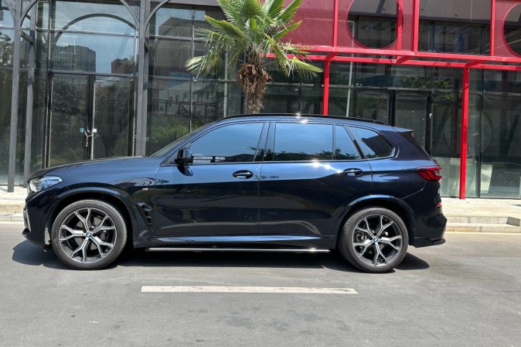 Used BMW X5 2022 Restyled xDrive 40Li M Sport Package
