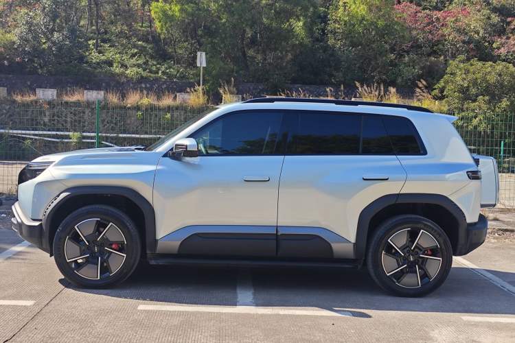 Used  Titanium 3 2025 501KM All-Wheel Drive Intelligent Driving Ultra Version