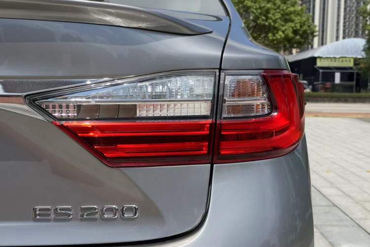 Used Lexus ES 2015 200 Elite Edition
