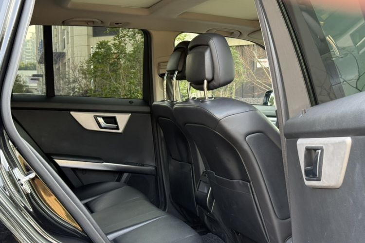 Used Mercedes-Benz GLK-Class 2013 GLK 300 4MATIC Dynamic Sunroof Model