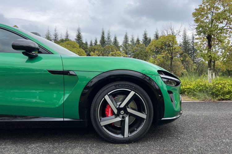 Used  YU7 2025 Ultra-Long Range High-Performance All-Wheel-Drive Max Edition
