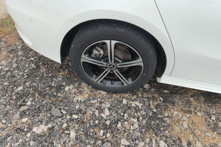 Used Mercedes-Benz A-Class 2022 Revised Version A 200 L Sport Sedan Fashionable Style
