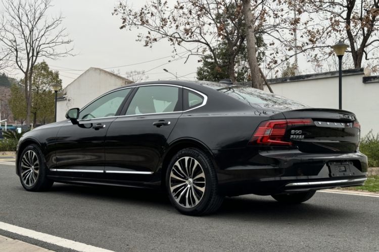 Used Volvo S90 2023 B5 Zhiyi Luxury Edition
