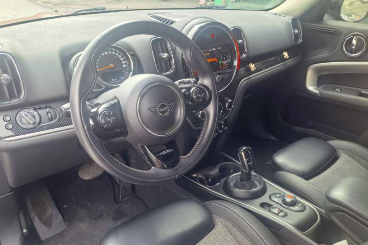 Used  Countryman 2019 1.5T COOPER Artist Weekend Travel Edition
