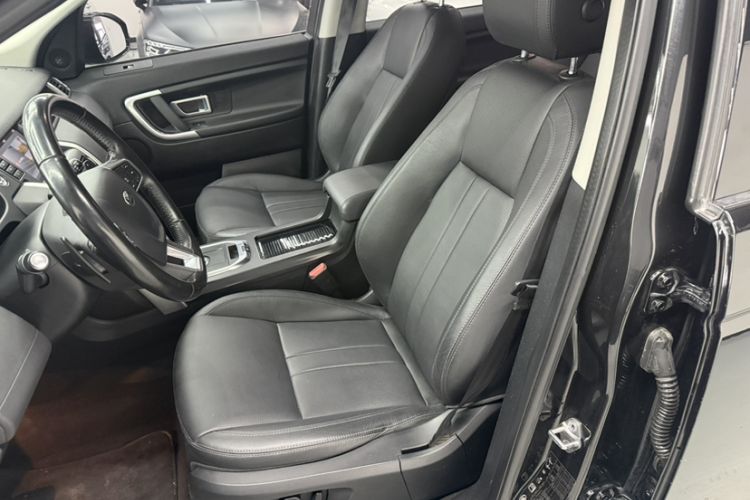 Used Land Rover Discovery Sport 2018 240 PS SE Version