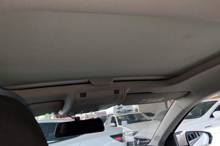 TDK.VehicleDetails.img