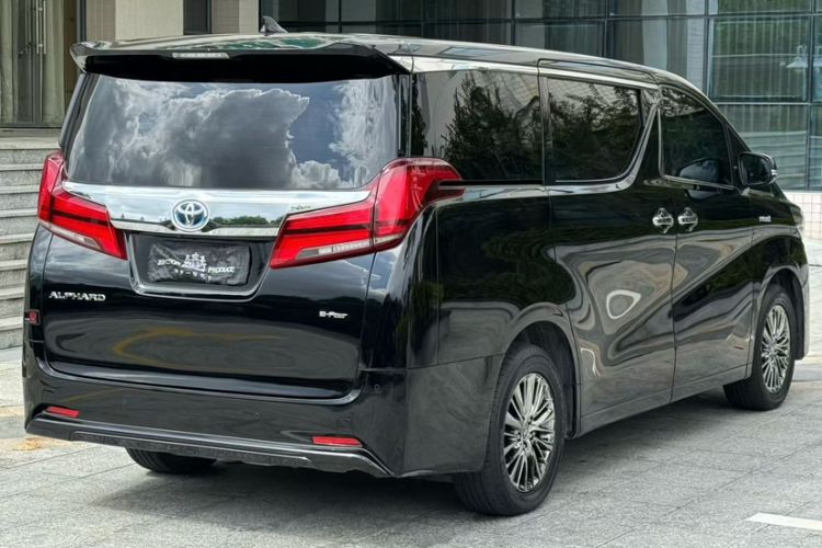 Used Toyota Alphard 2021 Dual-Engine 2.5L Luxury Edition
