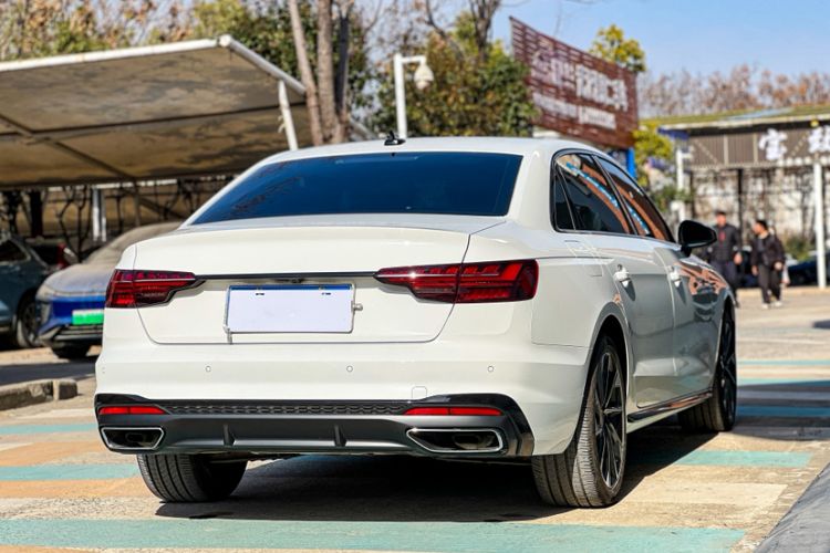 Used Audi A4L 2023 40 TFSI Luxury Dynamic Model
