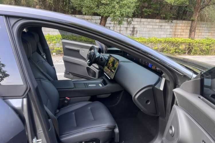 Used  12 2025 Ultra Extended-Range Edition
