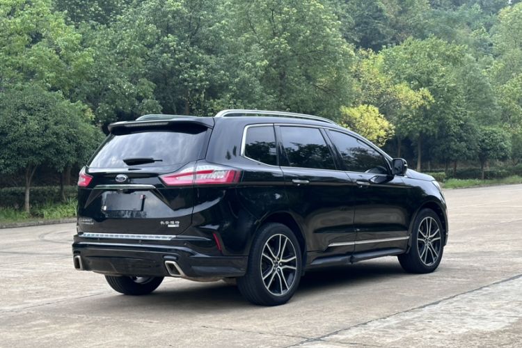 Used Ford Edge 2020 EcoBoost 245 Two-Wheel Drive Titanium 7-Seater
