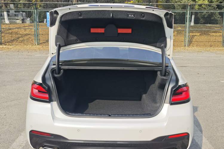 Used BMW 5 Series 2022 530Li Leading Model M Sport Package
