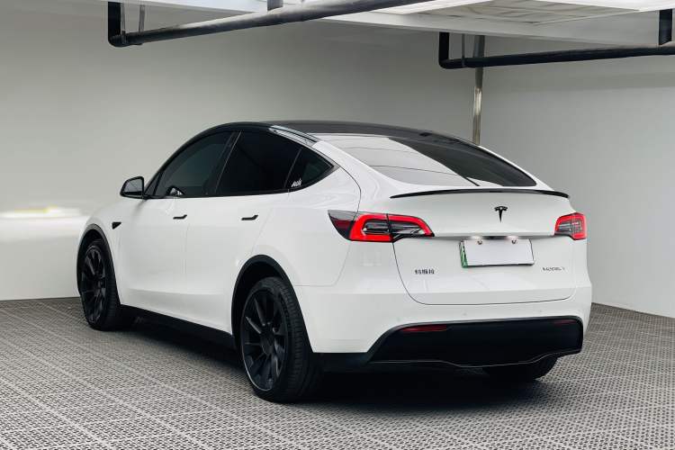 Used Tesla Model Y 2021 Long-Range All-Wheel-Drive Version
