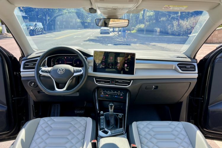 Used Volkswagen Tayron 2023 330TSI Two-Wheel-Drive R-Line High-Energy Version
