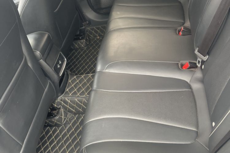 Used Roewe i5 2020 1.5L Automatic 4G Connect Luxury Flagship Edition
