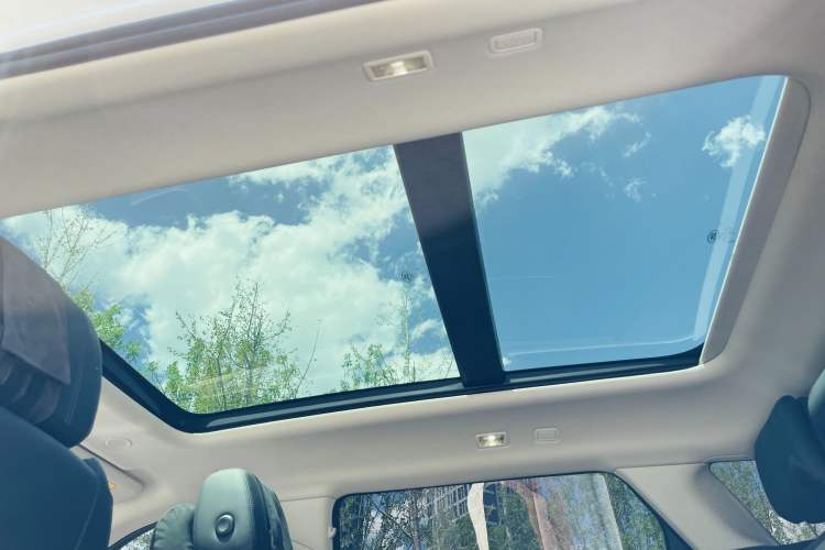 Used Land Rover Range Rover Evoque 2022 Aurora L 249 PS R-Dynamic Luxury Edition
