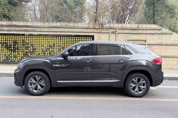 Used Volkswagen Teramont X 2022 330TSI Two-Wheel-Drive Luxury Edition
