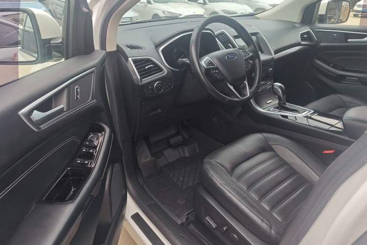 Used Ford Edge 2016 EcoBoost 245 Two-Wheel-Drive Titanium 7-Seater