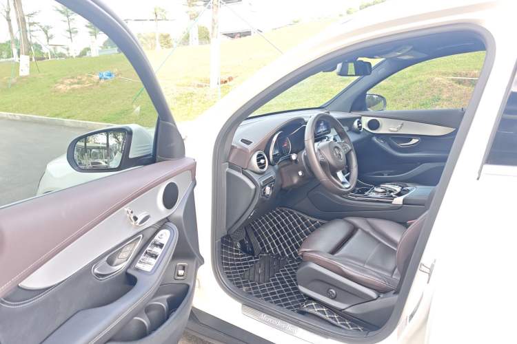 Used Mercedes-Benz GLC 2019 GLC 200 L 4MATIC
