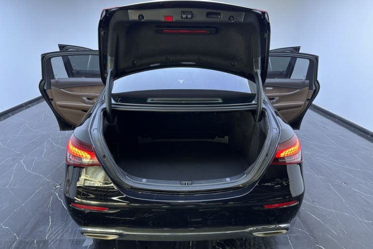 Used Mercedes-Benz E-Class 2021 Facelift E 260 L
