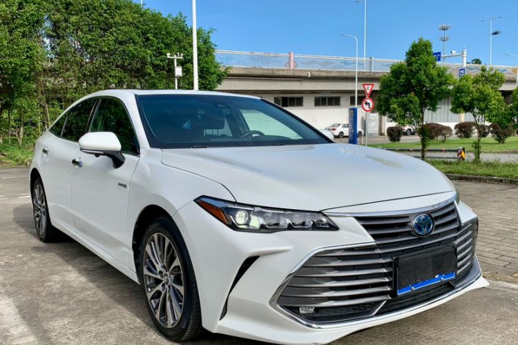 Used Toyota Avalon 2019 Dual-Engine 2.5L Luxury Edition China VI Standard
