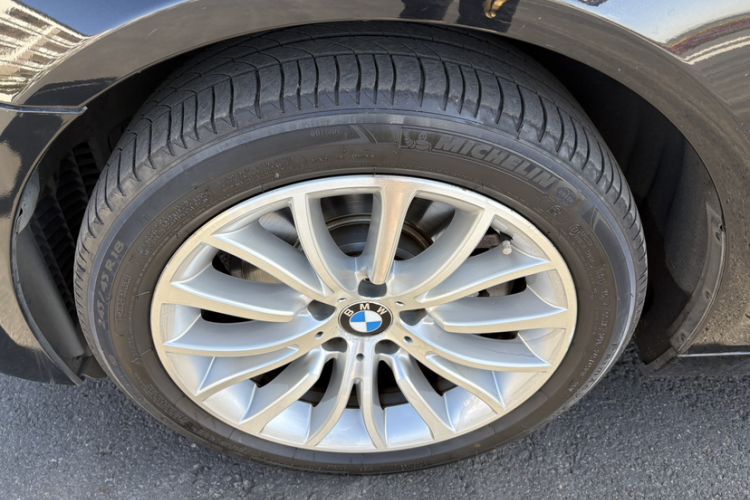 Used BMW 5 Series 2014 525Li Luxury Design Package
