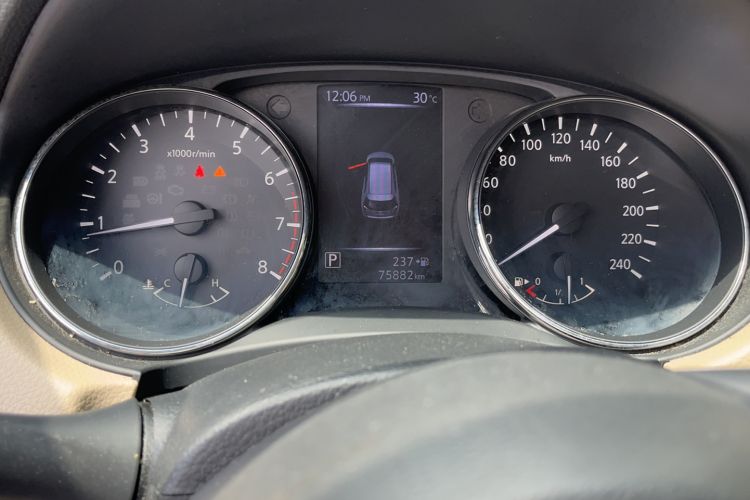 Used Nissan X-Trail 2017 2.0L CVT Smart Enjoyment Version 2WD
