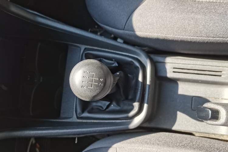 Used Volkswagen Santana 2016 1.6L Manual Fashion Edition
