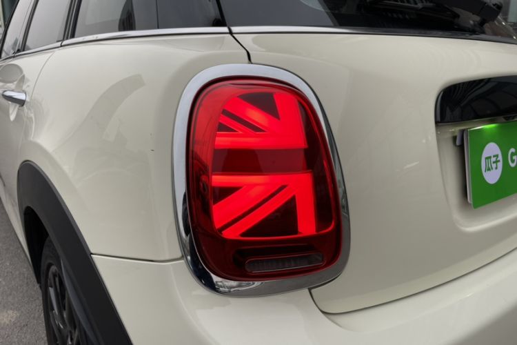 Used  MINI 2018 1.5T COOPER Classic Edition Five-Door Version
