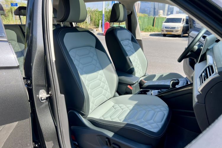 Used Volkswagen Tayron 2023 330TSI Two-Wheel-Drive R-Line High-Energy Version
