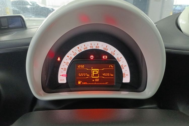 Used  fortwo 2015 1.0L 52 kW hardtop Dynamic version
