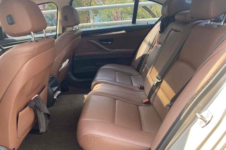 Used BMW 5 Series 2014 520Li Elegant Model
