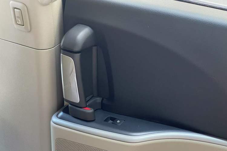 Used Buick GL8 2014 3.0L GT Luxury Business Haoya Edition
