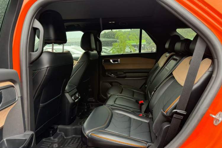 Used Ford Explorer 2024 2.3T EcoBoost Kunlun Peak Edition 7-Seater
