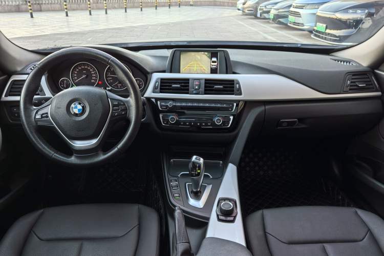 Used BMW 3 Series GT 2017 320i Sport Edition