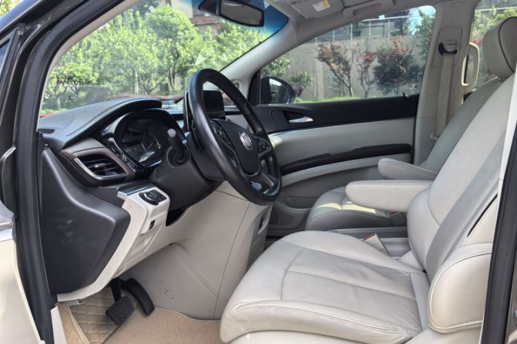 Used Buick GL8 2021 Land Cruiser Executive Class 652T Luxury Model
