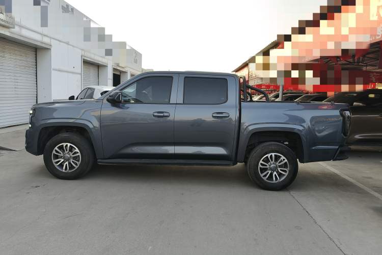 Used JMC DaDao 2023 All-Purpose 2.3T Diesel Manual Two-Wheel Drive Standard-Wheelbase Comfort Edition
