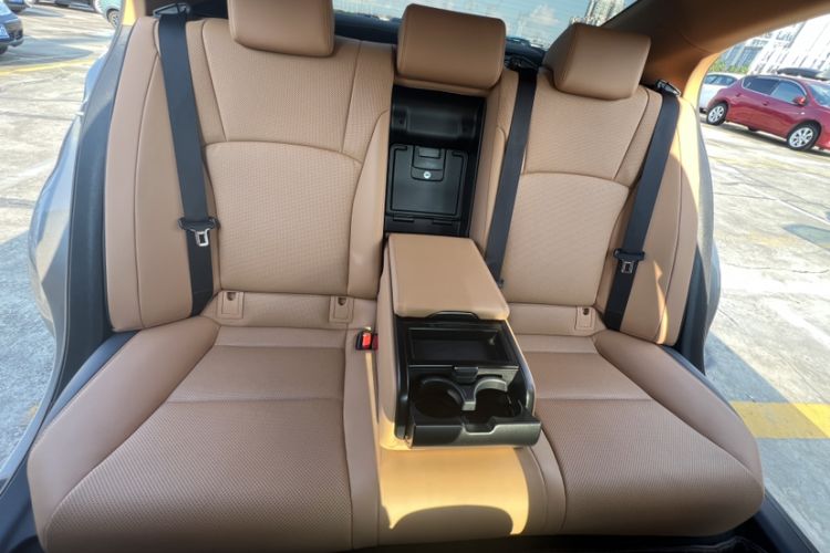 Used Lexus ES 2022 200 Excellence Edition
