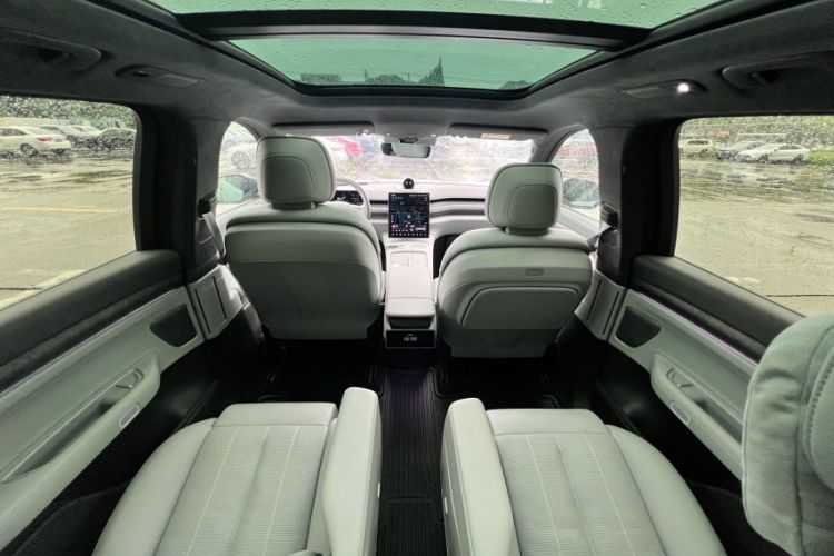 Used Nio ES8 2024 75 kWh