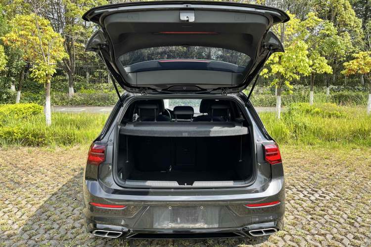 Used Volkswagen Golf 2023 Facelift 280TSI DSG R-Line Lite