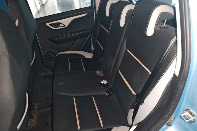 Used SOL E10X 2021 302 km Range Fashion Edition 31.4 kWh
