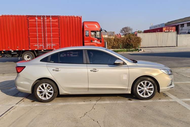 Used Roewe i5 2020 1.5L Manual 4G Connect Luxury Edition
