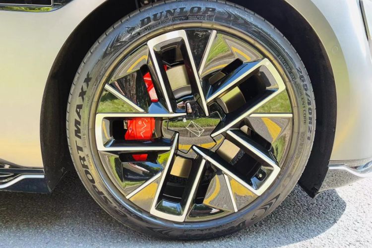 Used  12 2023 650 Three-Laser Four-Wheel Drive Performance Edition