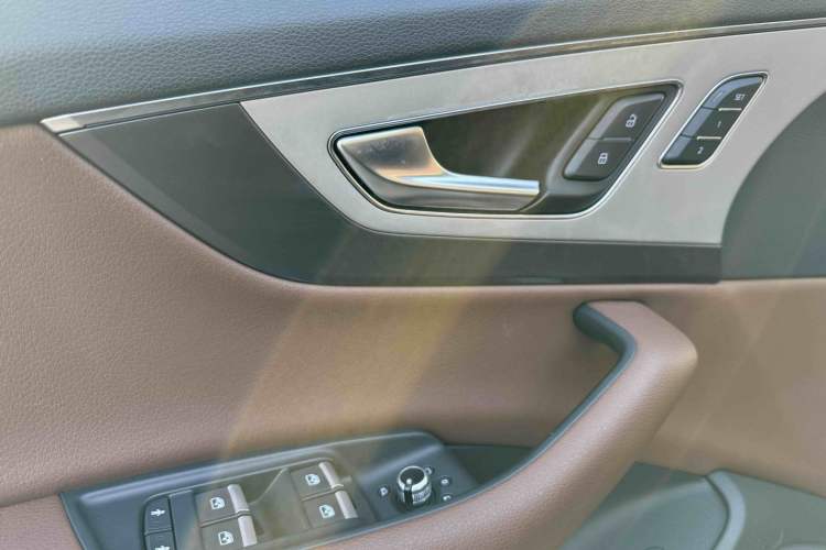 Used Audi Q7 2016 45 TFSI Technology Edition
