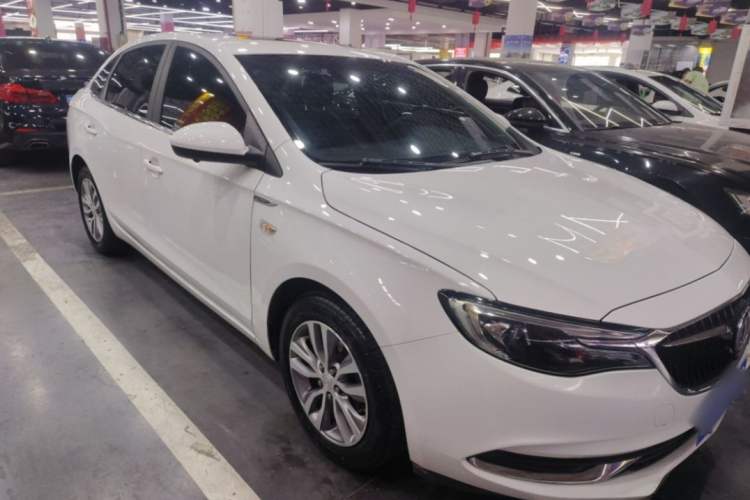 Used Buick GT 2018 18T Automatic Elite Model
