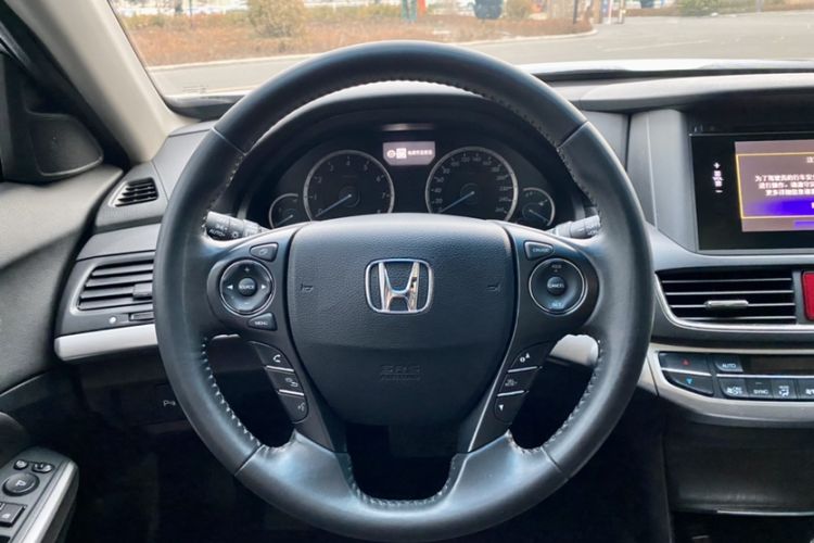 Used Honda Crosstour 2014 2.4L Luxury Edition
