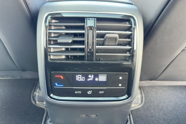 Used Volkswagen Magotan 2026 30 Million Vehicles Selected Model 380TSI DSG Luxury Edition
