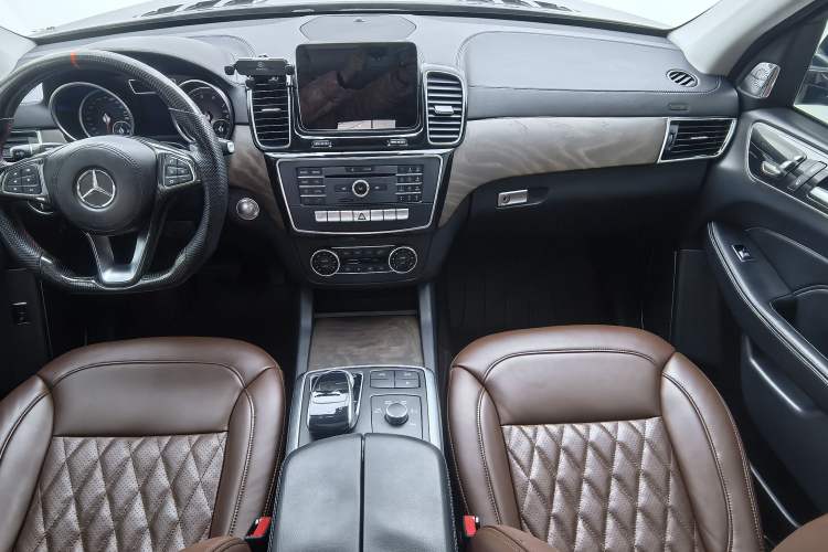 Used  BJ90 2021 4.0T Prestige Edition
