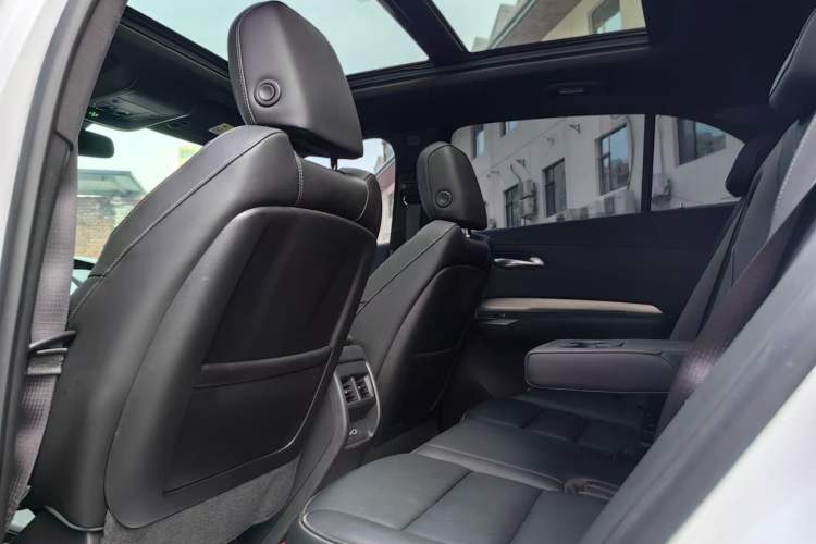 Used Cadillac XT4 2021 28T Two-Wheel Drive Luxury Version
