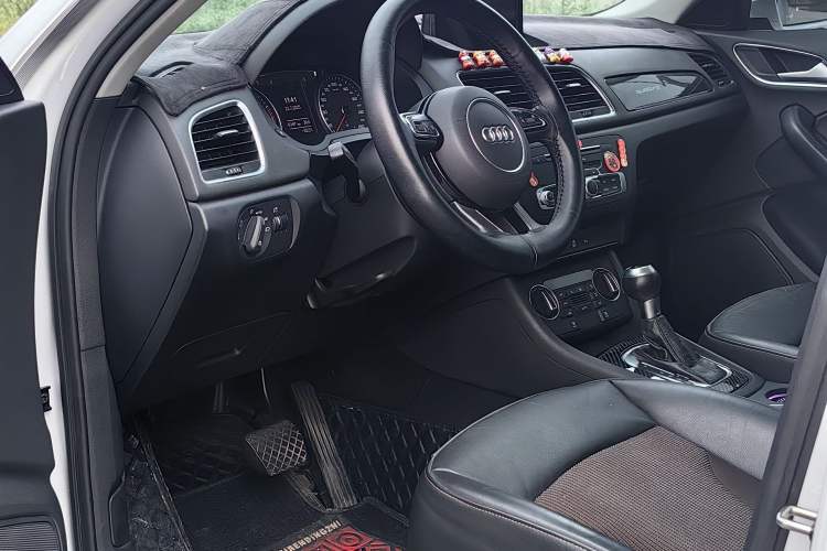 Used Audi Q3 2016 35 TFSI Fashion Model
