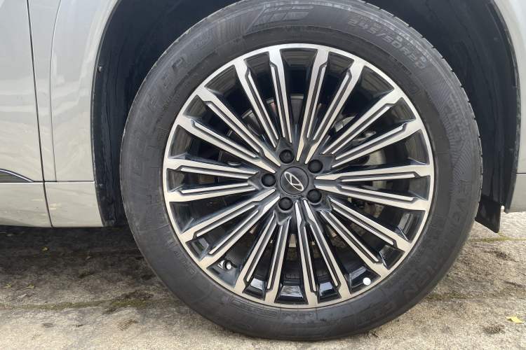 Used Chery Tiggo 9 C-DM 2025 1.5T 106KM Ultra-Comfort Edition 5 Seats Lithium-NMC
